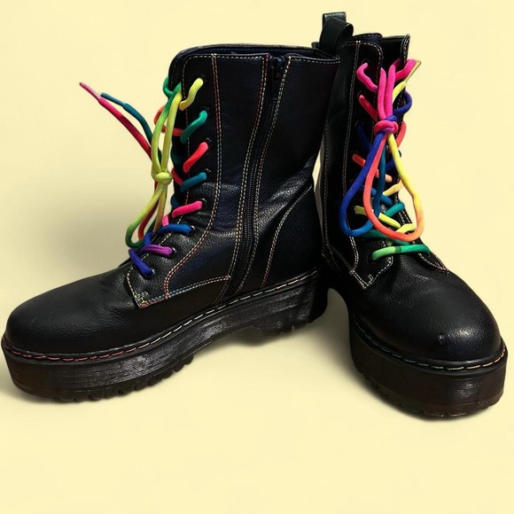 Black Platform Boots with Rainbow Laces - Picture 1 of 5
